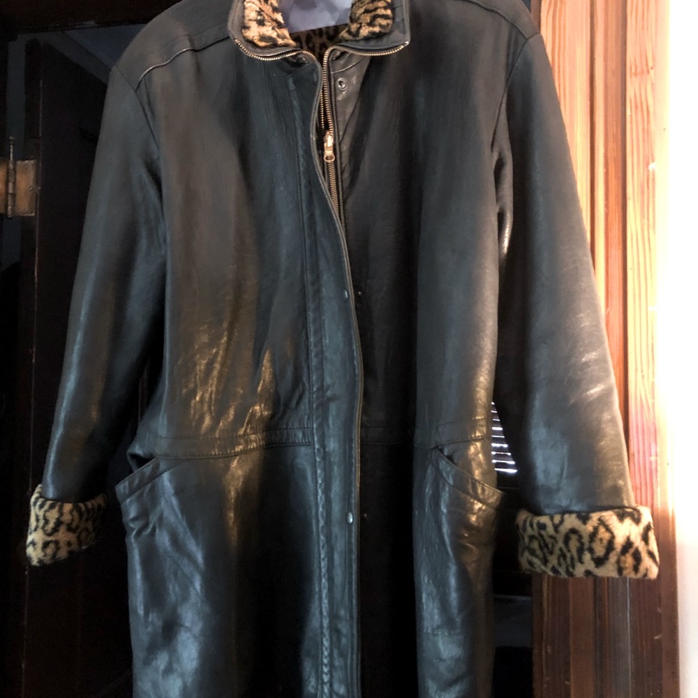 BLACK LEATHER & LEOPARD PRINT REVERSIBLE COAT